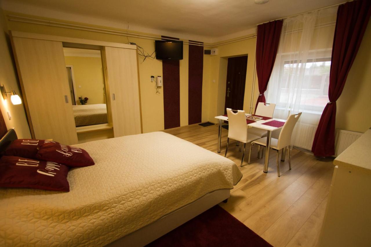 Angyal Apartman Cserkeszőlő Exterior foto